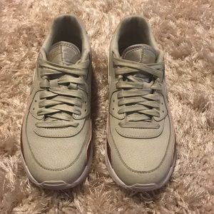 Women’s Nike Air Max